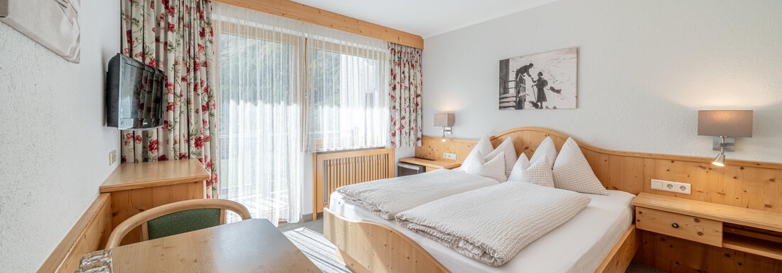 Doppelzimmer mit Südbalkon - Pension Bergfrieden - Obergurgl 