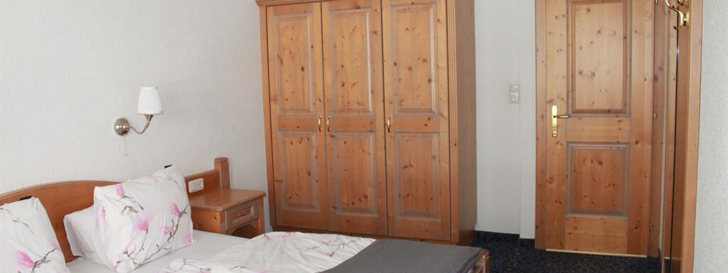 7_Appartement_Gurgl_Schlafzimmer_Schrank - Appartement "Gurgl" - Obergurgl 