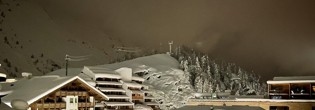 Nachtpanorama vom Balkon - Haus Verwall Appartements - Obergurgl 