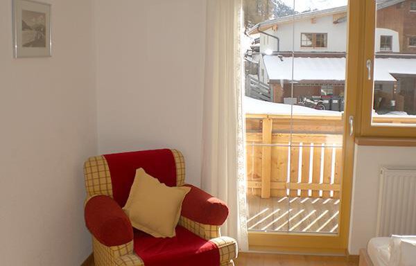 Helle Doppelzimmer mit Balkon - Pension Angern - Obergurgl 