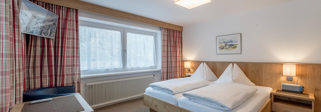 Doppelzimmer - Pension Michael - Obergurgl 